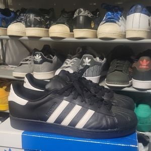 Adidas superstar black white